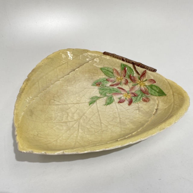 BOWL, 1950s Serving Dish - Yellow Leaf